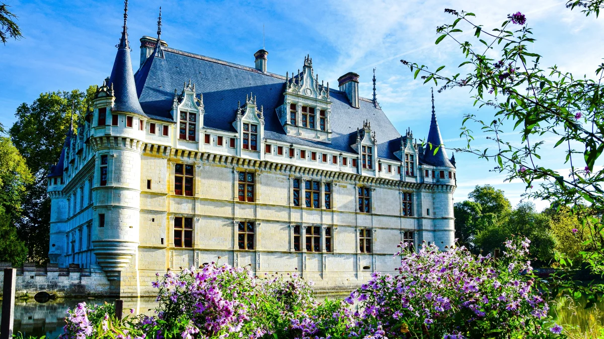 Enchanting Loire Valley Châteaux Route