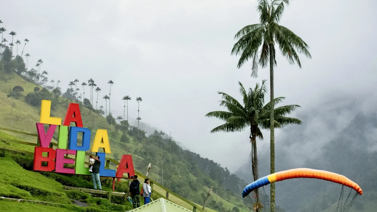 Digital Nomad Hotspots 2025 Medellín, Colombia