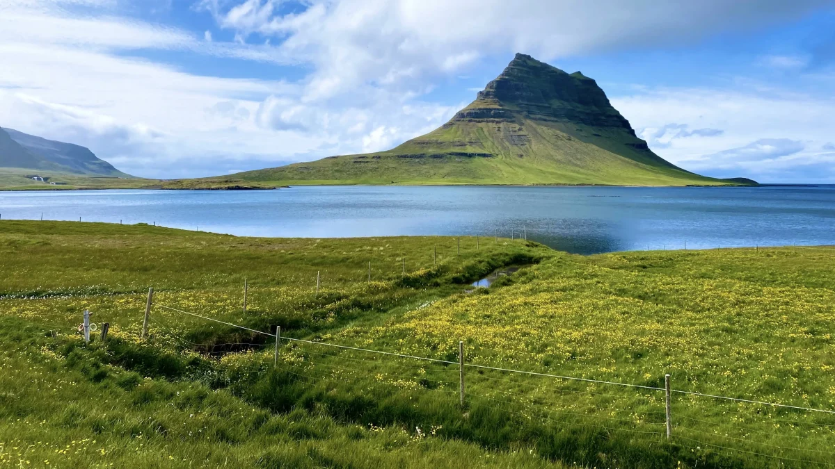 Iceland, lakes and mountains Complete guide to summer in Iceland