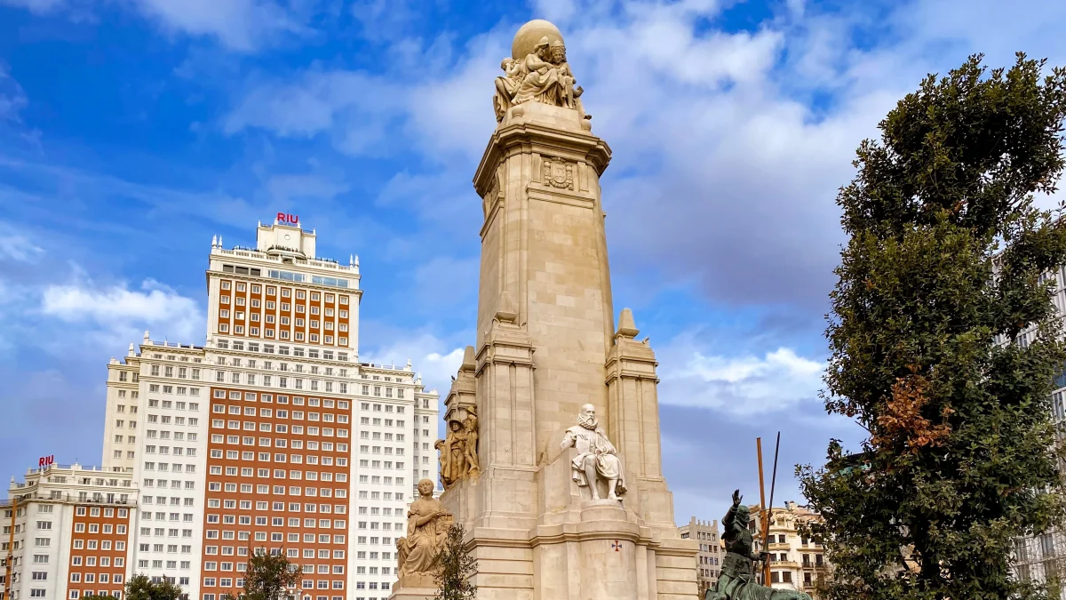 Plaza de España - Travel Tips