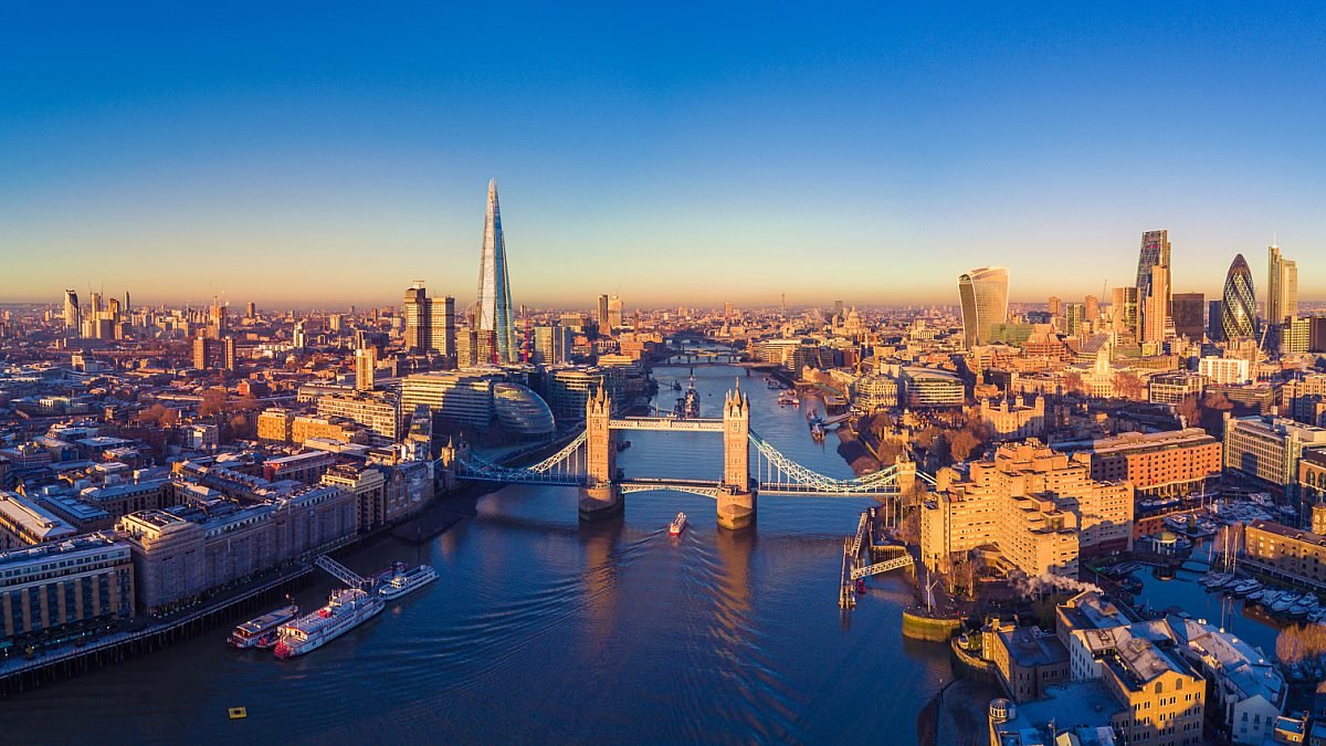 England is one of four countries that make up The United Kingdom of Great Britain and NorthernIreland and is located in the west of Europe.